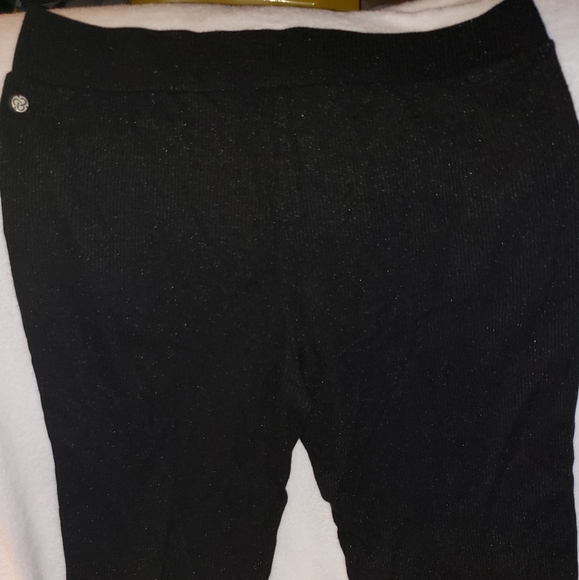 Activewear Joggers with a twist - Picture 4 of 4